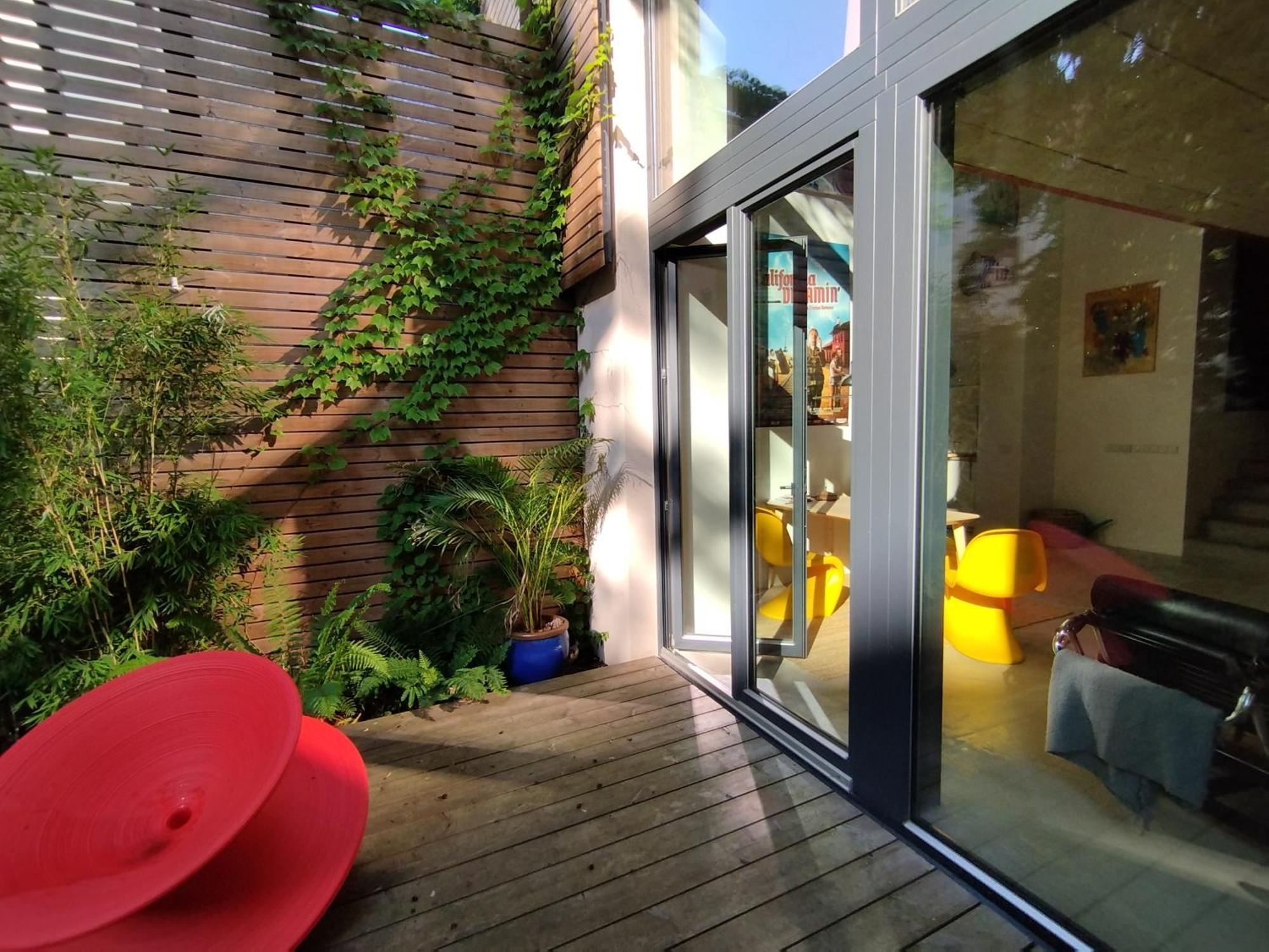 Romantic And Atypical Apartments In Prague'S Montmartre, Prague